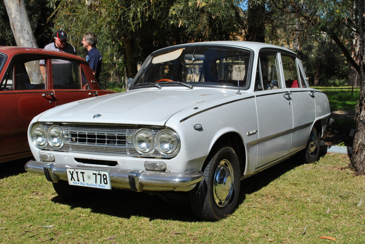 Bellett sedan - Josh's Isuzu Bellett auto.JPG