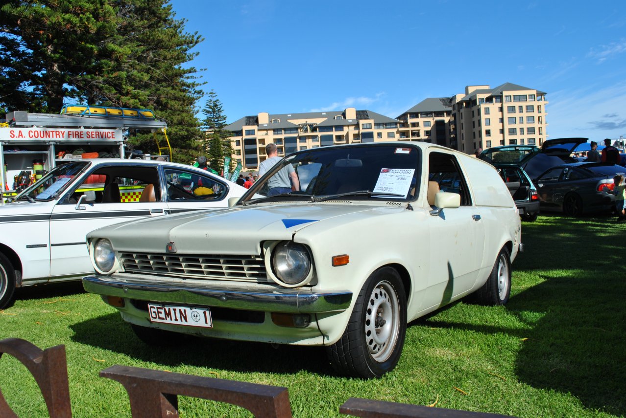 019 - Holden TD Gemini van - Dave's.JPG