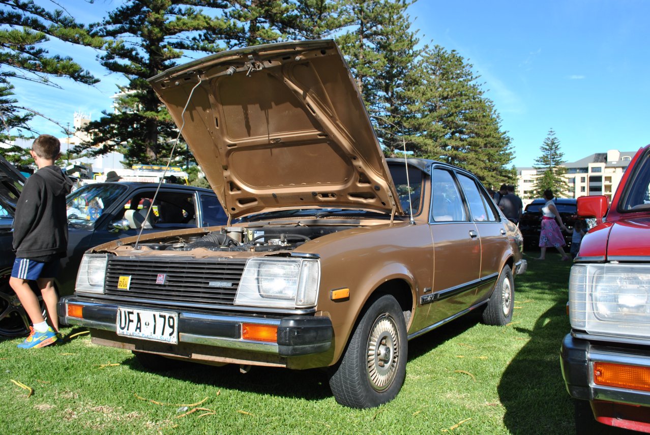 001 - Holden TE Gemini Diesel - Ethan Cowley.JPG