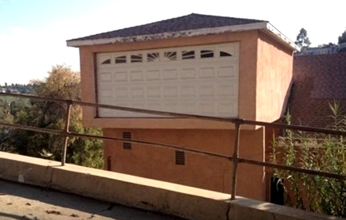 garage to nowhere.jpg