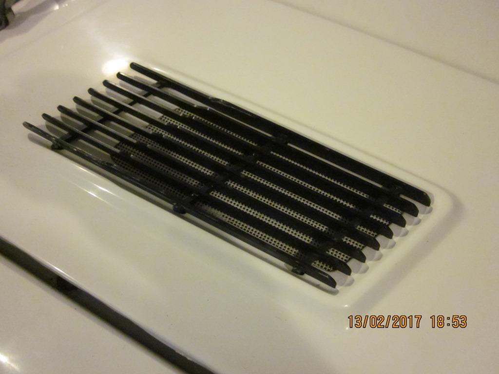 sport-bonnet_vents_3.JPG