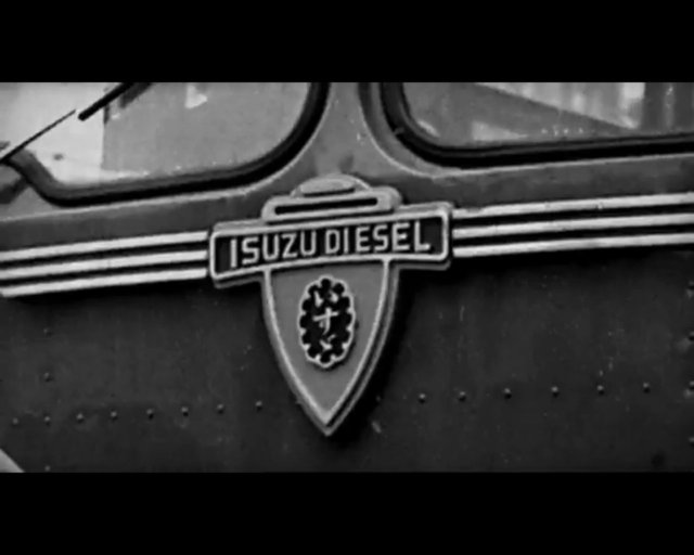 2010 Isuzu D-Max advert - 02 - Isuzu Diesel badge.jpg