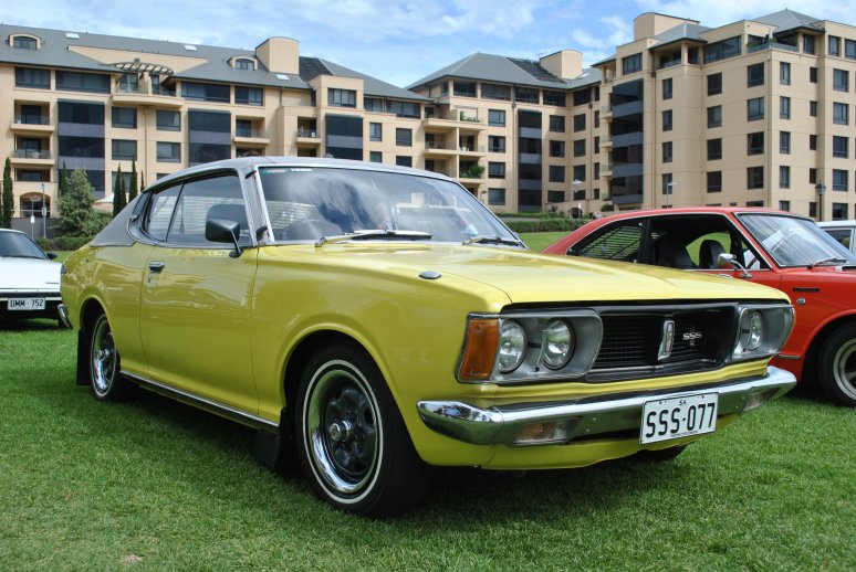 Datsun 610 180B SSS coupe - yellow - 02.JPG