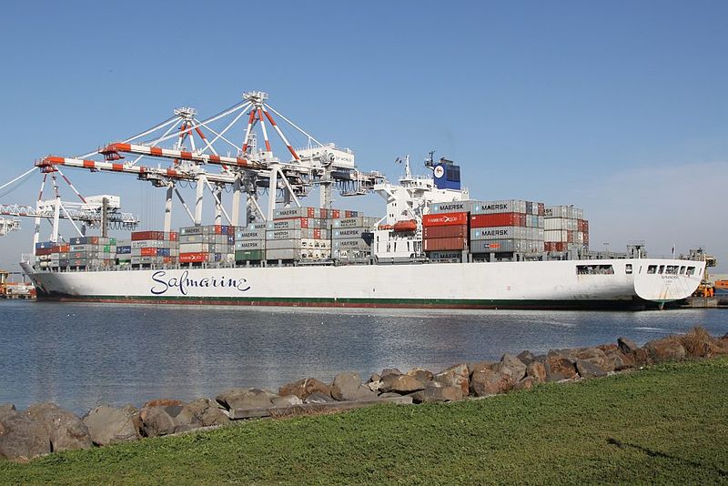 800px-Safmarine_Meru_berthed_at_Port_of_Melbourne.jpg