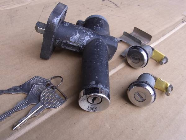 Used GT Set - Door Locks & Ignition Keys.jpg