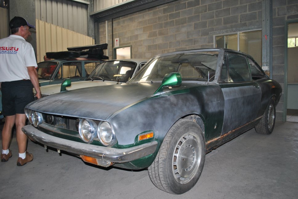 20 October - 33 - Bemboka - Gary Smith's shed - ex Barry Hughan Australian-delivered Isuzu 117.JPG