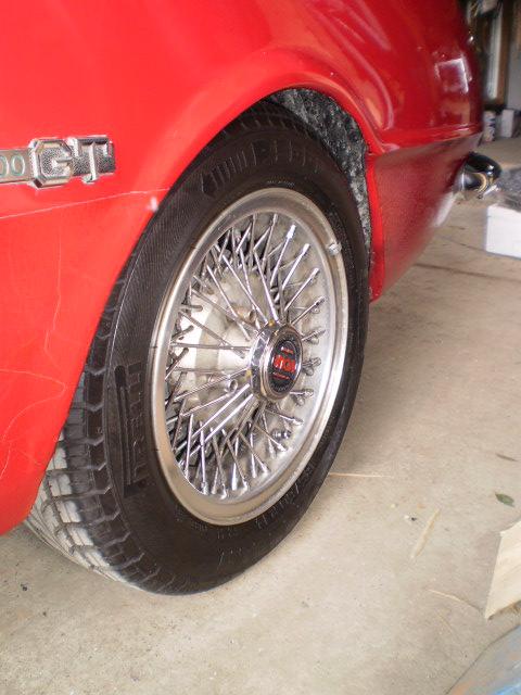 Red Bellett GT with wire wheels - 05.jpg