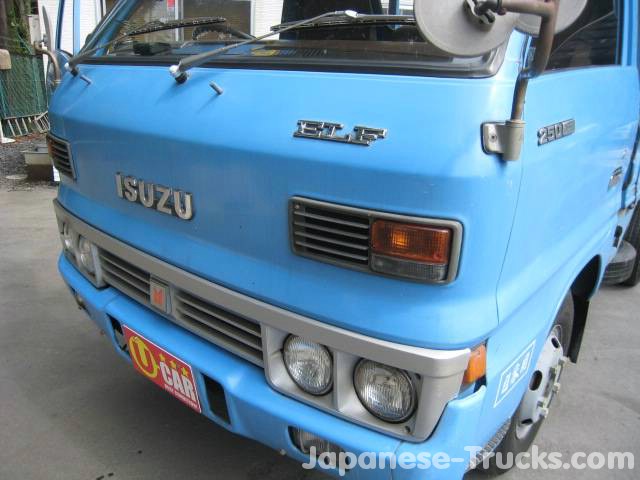 1980_Isuzu_Elf_TLD64_Truck_3.jpg