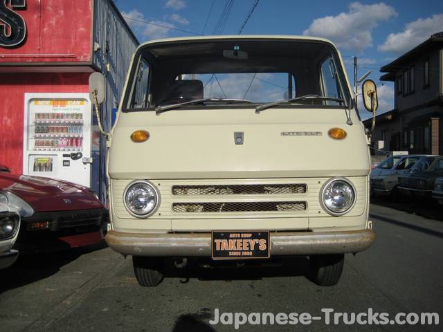 1968_Isuzu_Elf_KA20_Truck_2.jpg