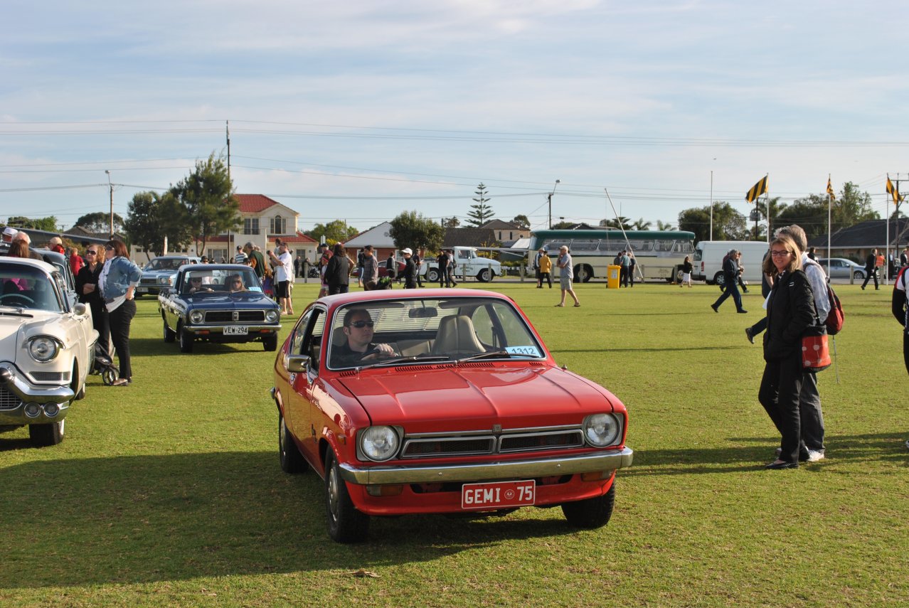 01 - Ant's TX Gemini and Bel's Datsun 1200 ute.JPG