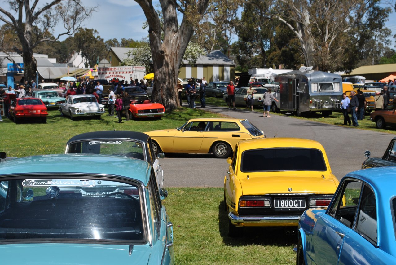 08 - Belletts with Volvo 1800ES in background.JPG