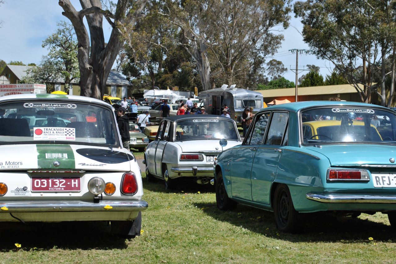 18 - Gav's sedan and Dave Watts' and Ross' 1969 sedans.JPG.JPG