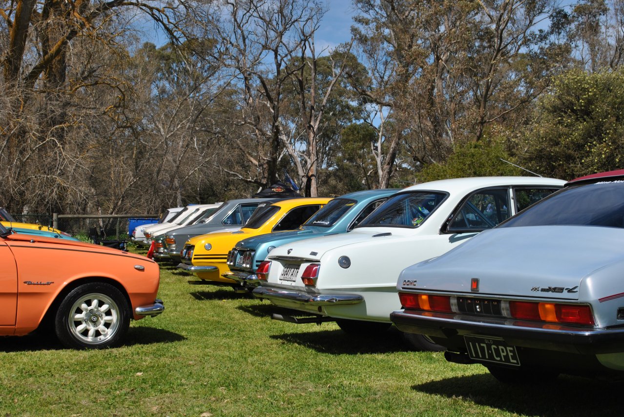 23 - Belletts lined up - with 117 Coupe.JPG