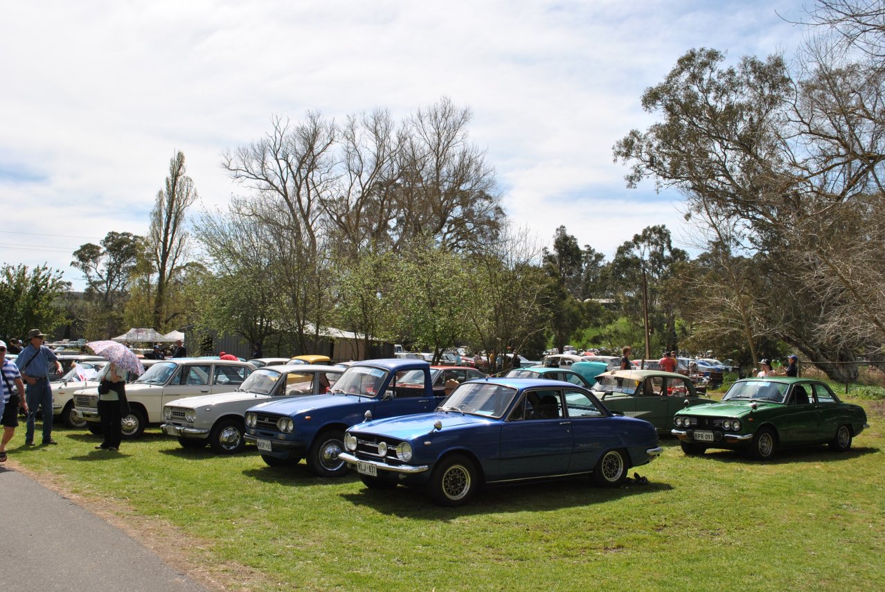 30 - Belletts lined up - Bruno's GT, Dave's GTR and Joshua's Wasp.JPG