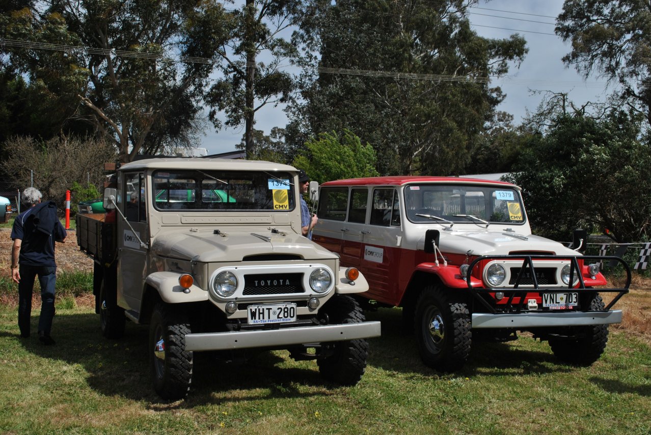 CMV group - Landcruisers.JPG