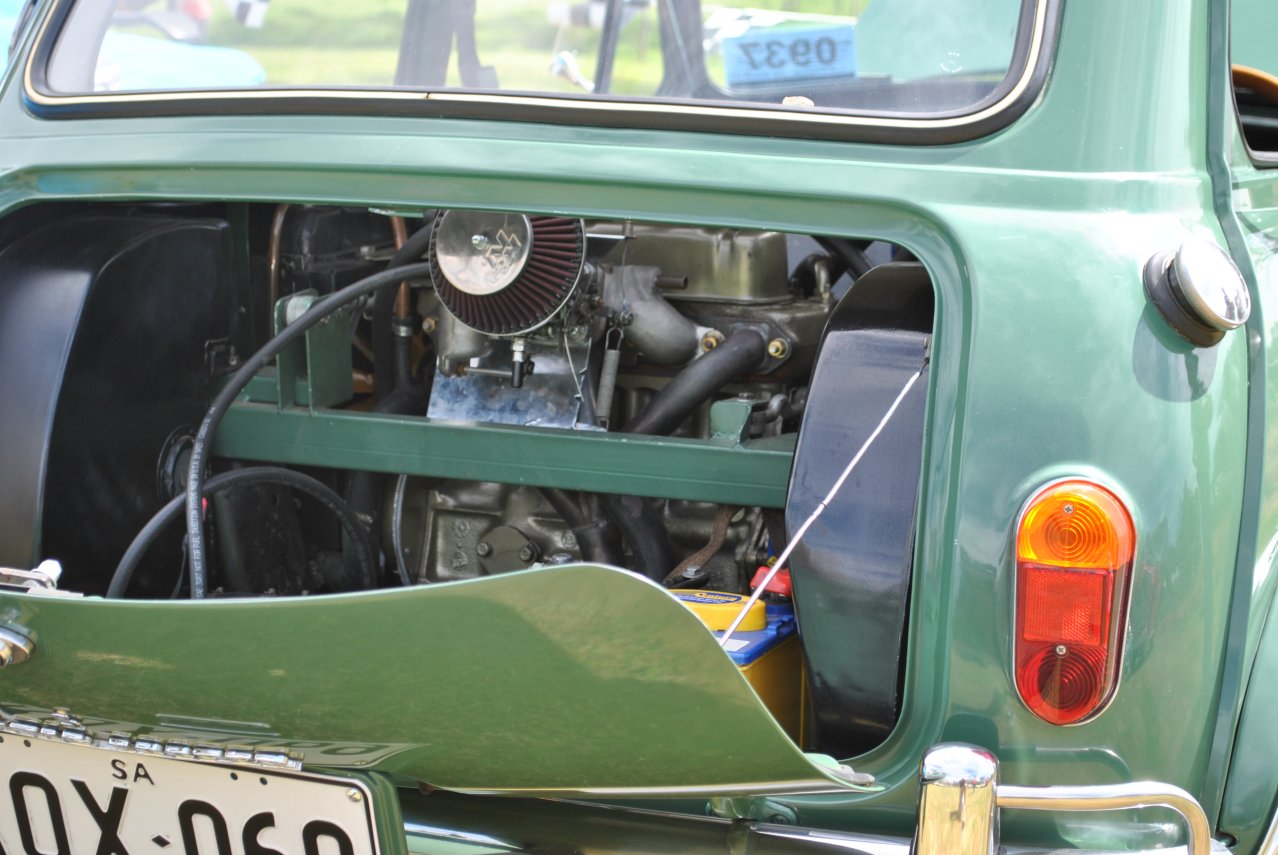 Morris Mini Cooper S replica - with Twini Mini set up - 02.JPG
