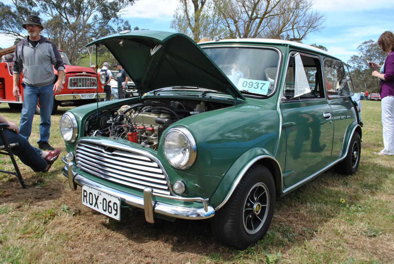 Morris Mini Cooper S replica - with Twini Mini set up - 09.JPG