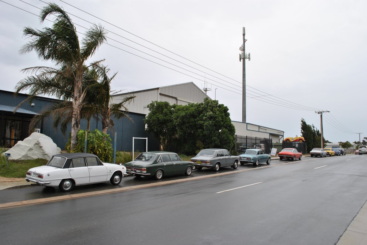 15 - Goolwa Motor Museum - Belletts, Florians and 117s.JPG