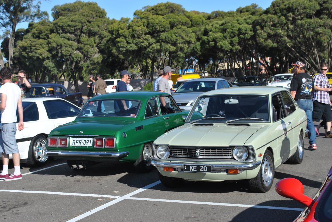 Isuzu Bellett GTR with 4AGE-powered KE20 Corolla.JPG