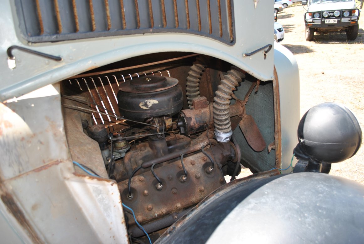 Ford V8 truck - 02.JPG