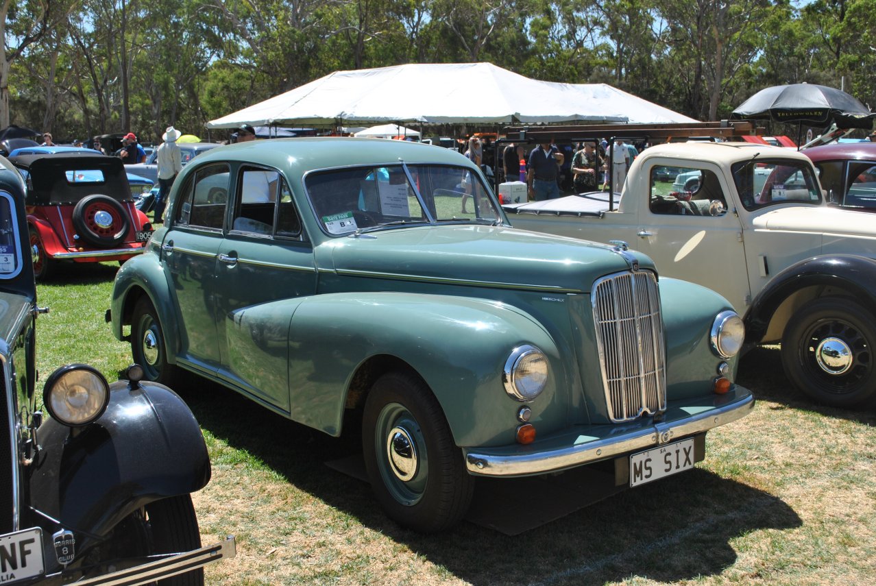 Morris Six - note Morris Minor doors - 01.JPG