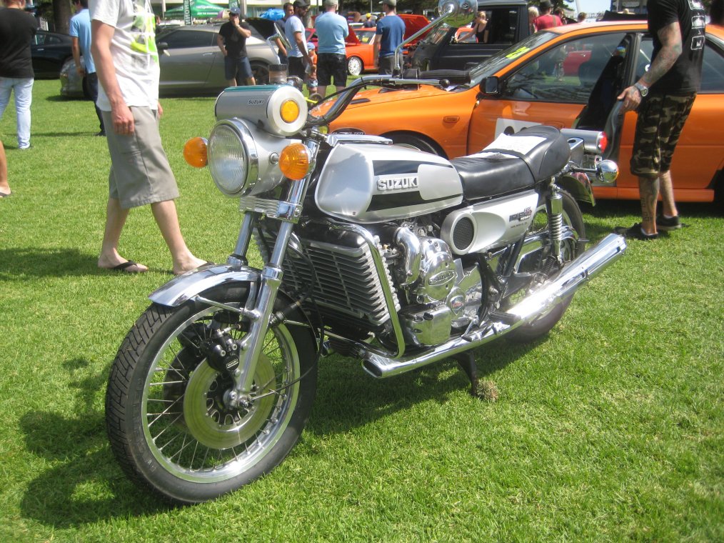 Suzuki RE5 - 03.JPG