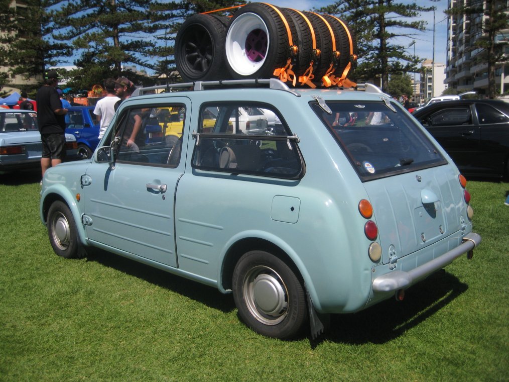 Nissan Pao with rims on roof - 02.JPG