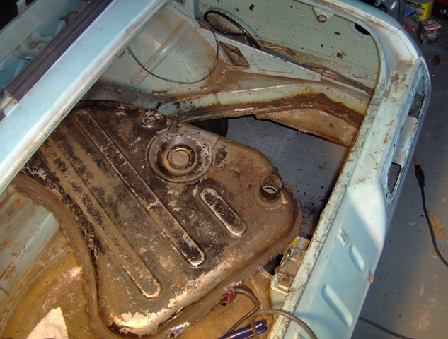 gas tank 002.jpg