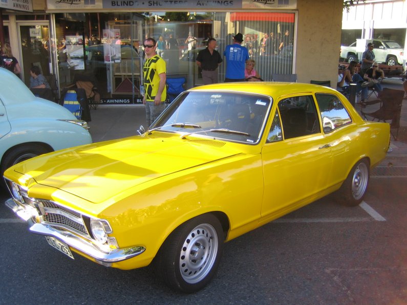 Holden HB Torana with LC Torana front and cop stocks - 01.JPG