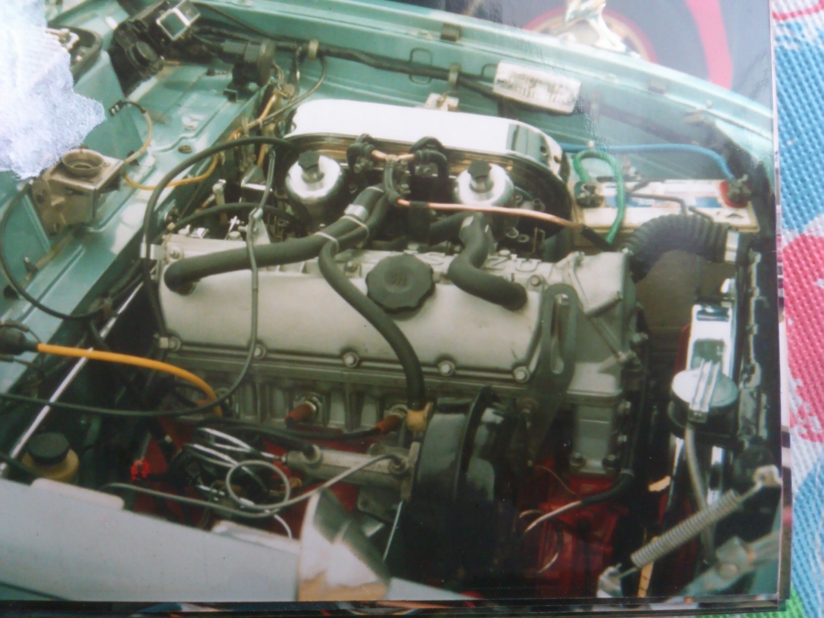 Albury_1989_late-SOHC_engine_Bellett.jpg
