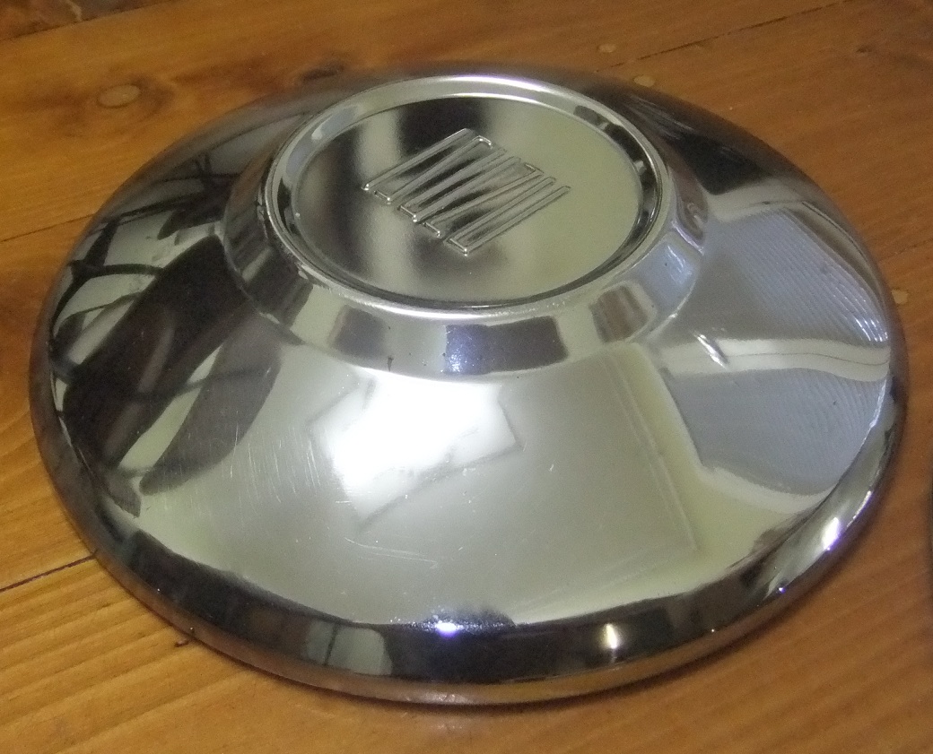 Bellett Hubcap Flat.JPG