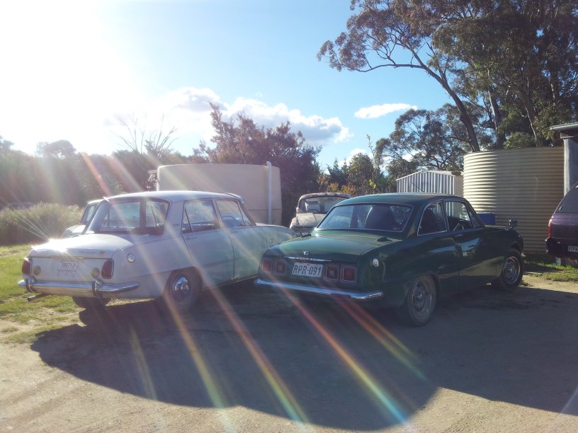 22 October - 30 - Rye Park - Bellett Deluxe Automatic and Bellett GTR.jpg