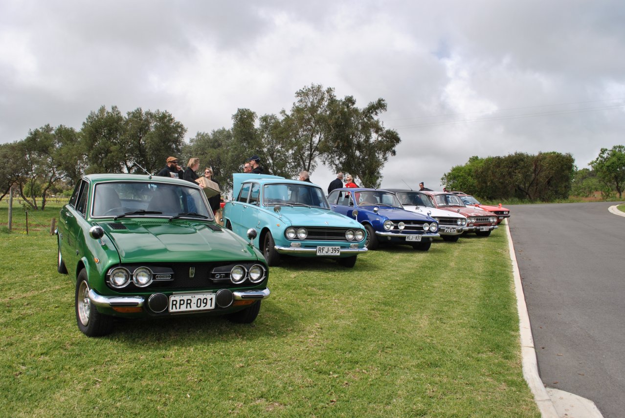 011 - Belletts - Dave's GTR in foreground.JPG